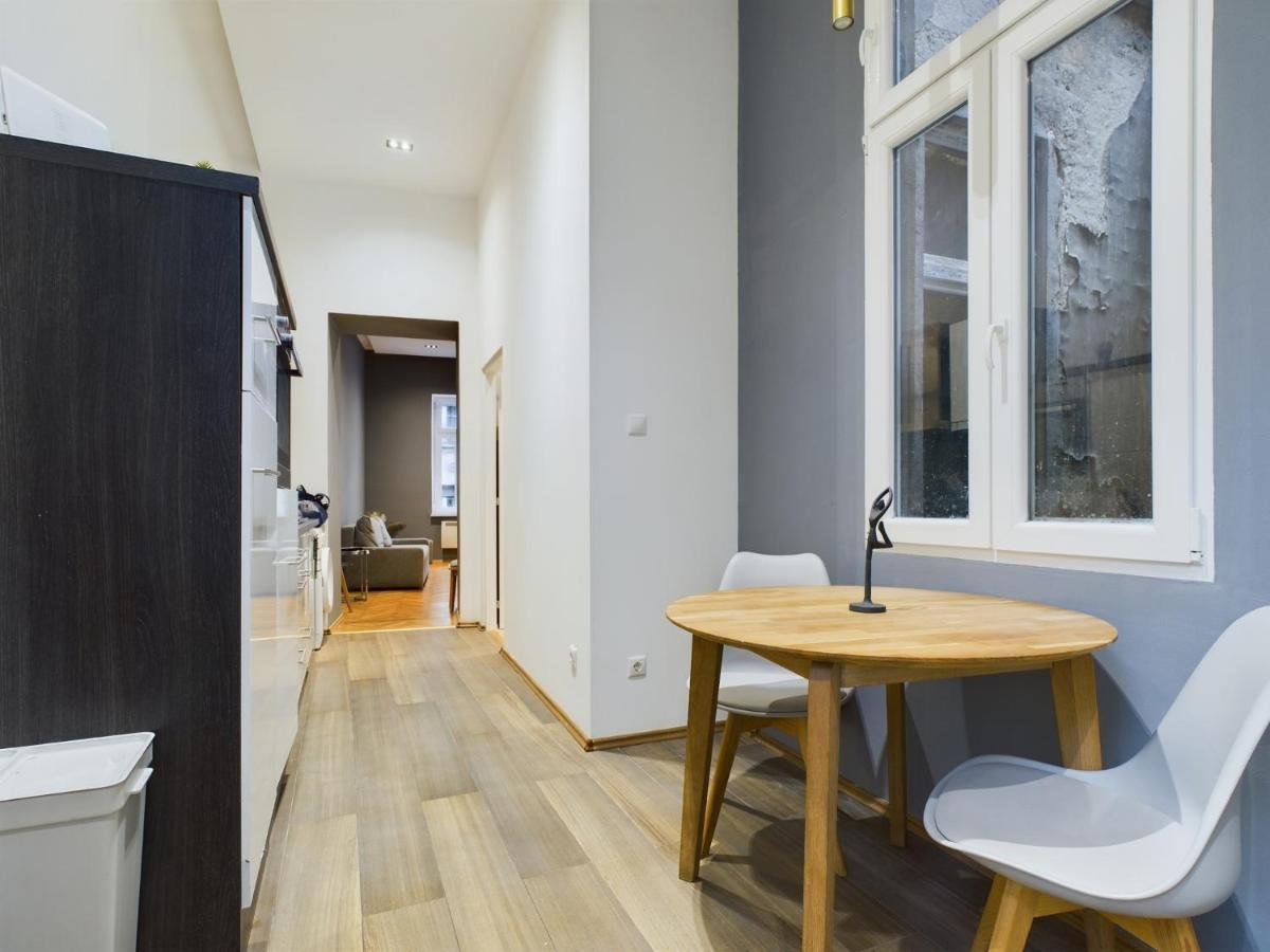 Gray Stylish Central Apartment Budapesta Exterior foto